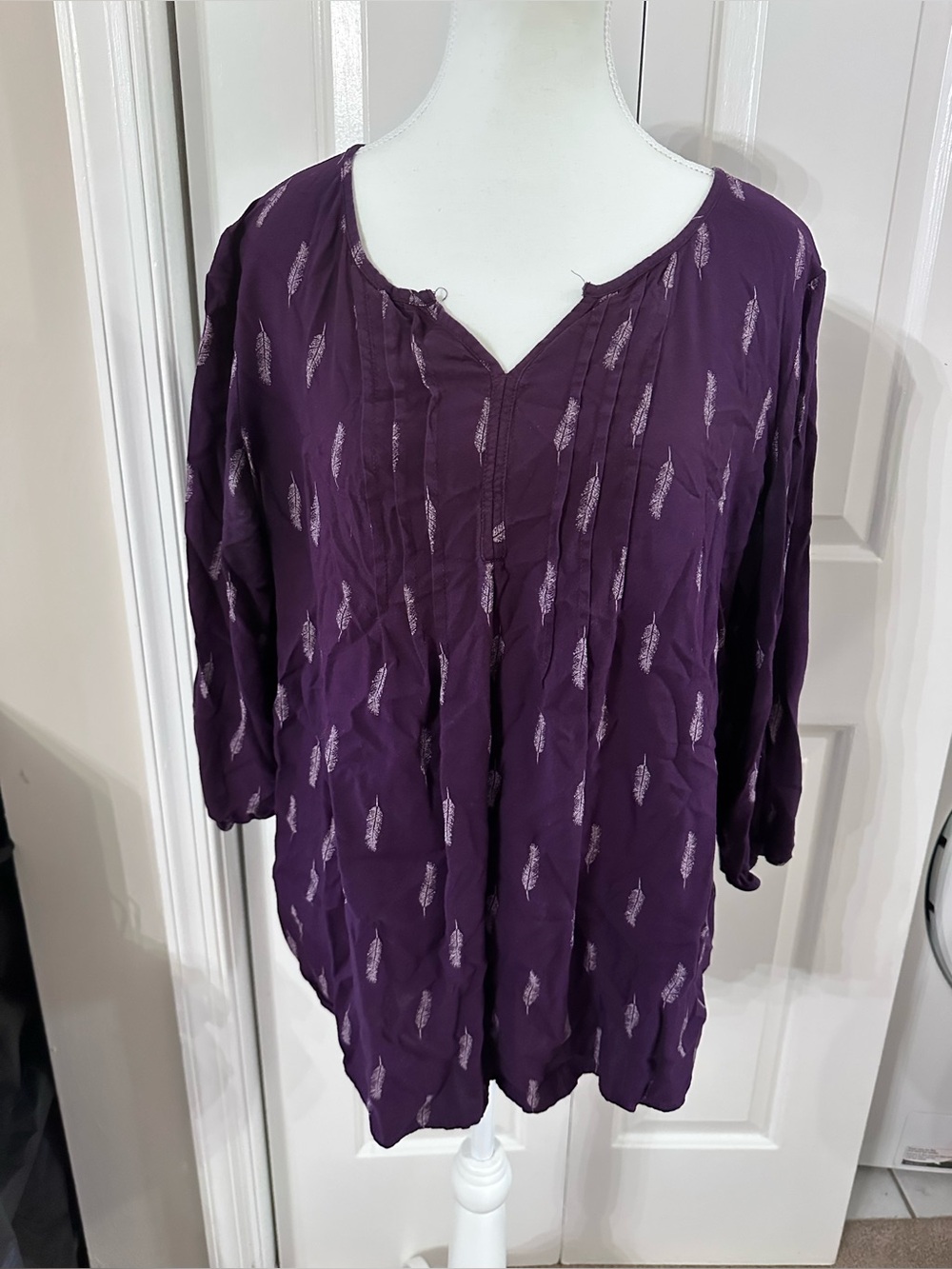 Sonoma Relaxed Plum feathered V-Neck Tunic Top